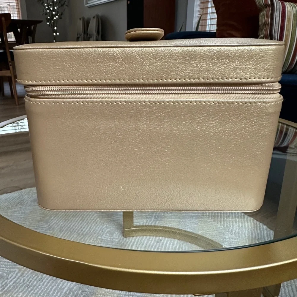 Estée Lauder Cosmetic Travel Box